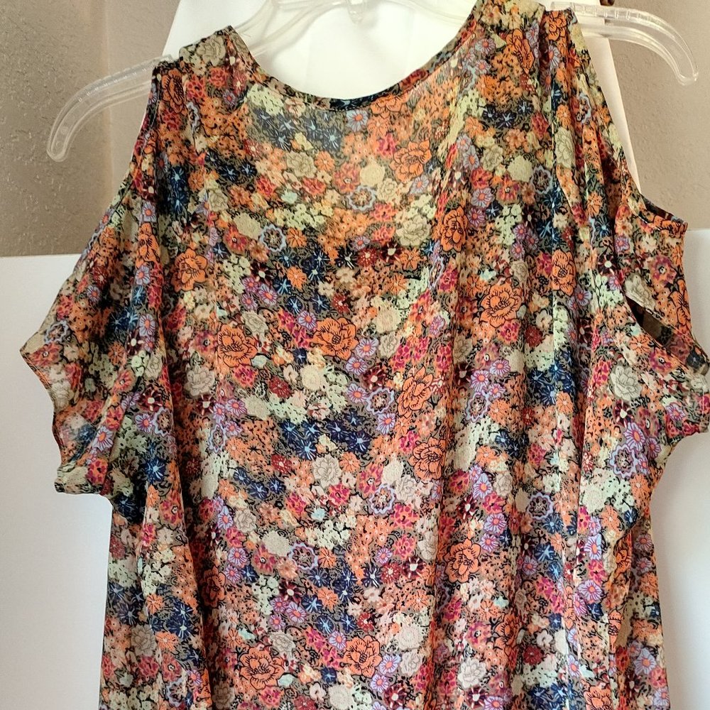 SALE 2 FOR $ 18.00 !!!   XL Westport Floral Cold Shoulder Sheer  Womens Top